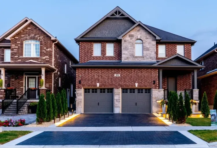 Top Design Trends for Driveway Interlocking: Your Home's Grand Entrance Gets a Stylish Makeover Top Design Trends for Driveway Interlocking: Your Home's Grand Entrance Gets a Stylish Makeover