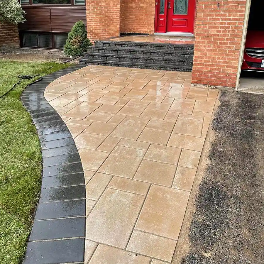 Driveway interlocking contractor in Ontario, image by OAKS Home Services