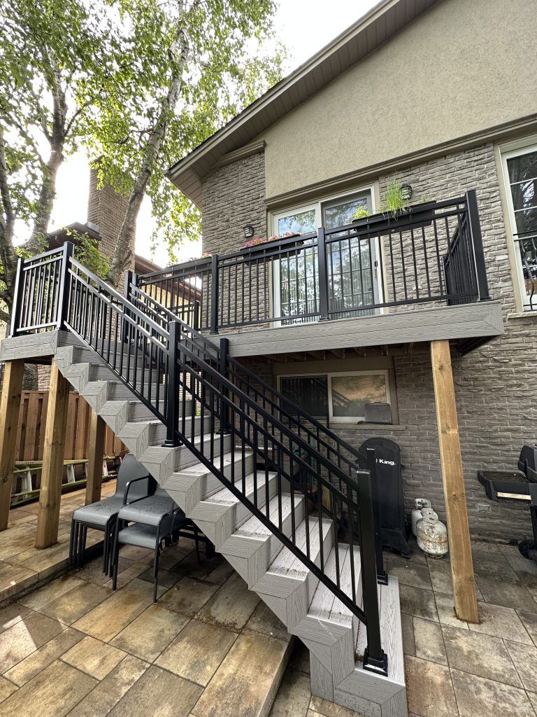 Deck contractor toronto
