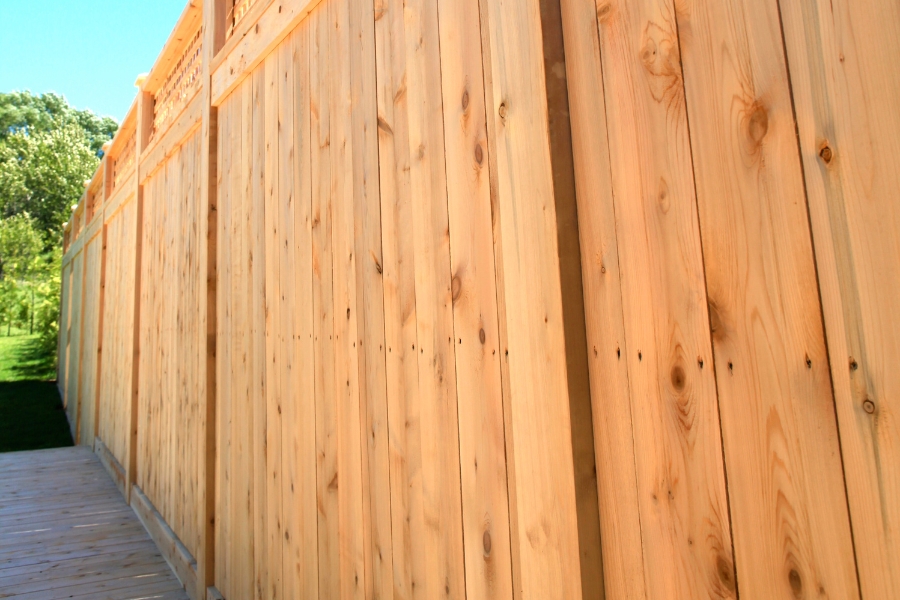 Wooden Fences: A Timeless Classic Enhancing Toronto’s Urban Landscape